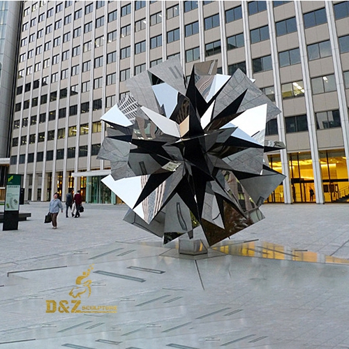 polly stella sculpture square