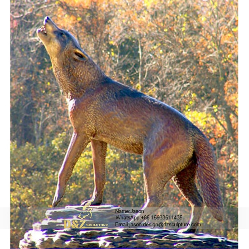 Bronze wolf Standing bellow