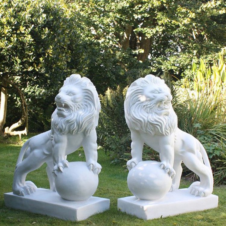 animal lion statue