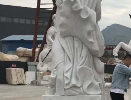 Angel stand  headless statue