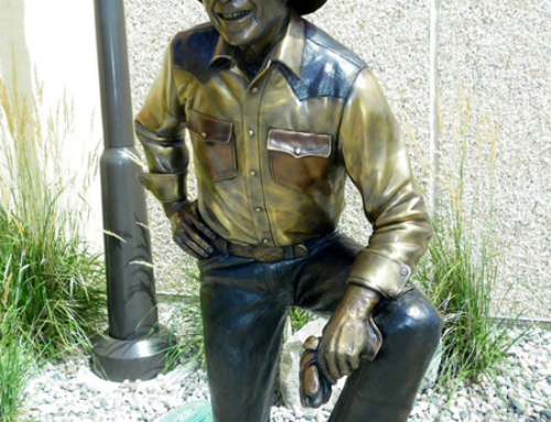 Ronald Reagan smiling statue