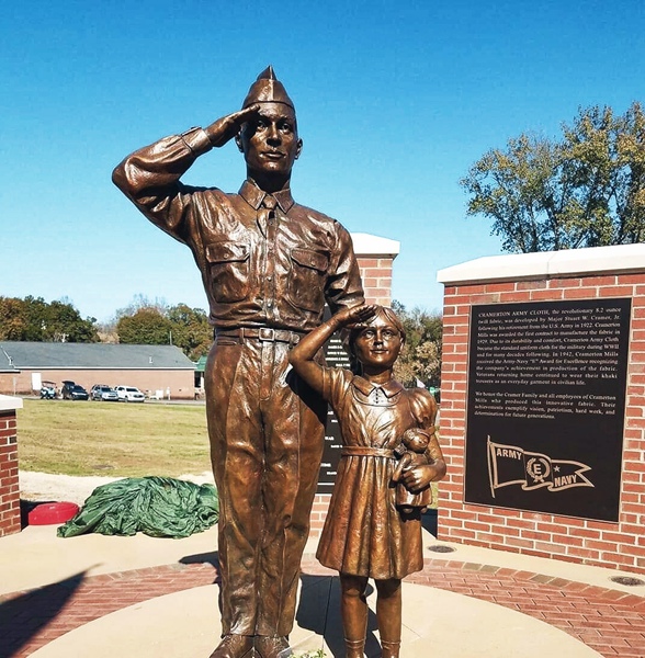 soldier and daughter sculpture