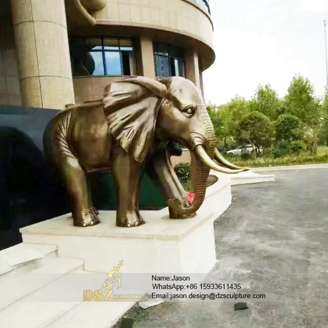 Door decor elephant statue