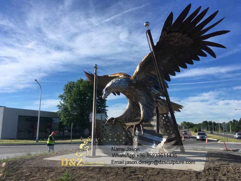 Large garden eagle sculpture 