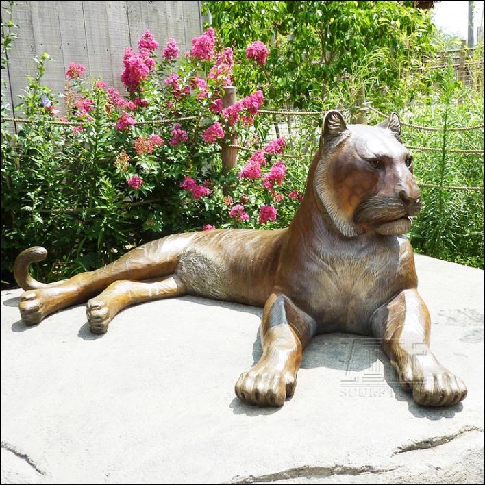 Life size bronze lion